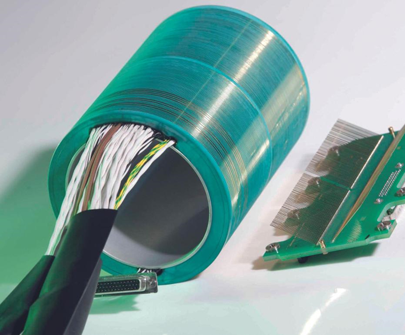Periscope slip ring with external cable bundle and circuit boards – compact solution for high-performance data transmission.