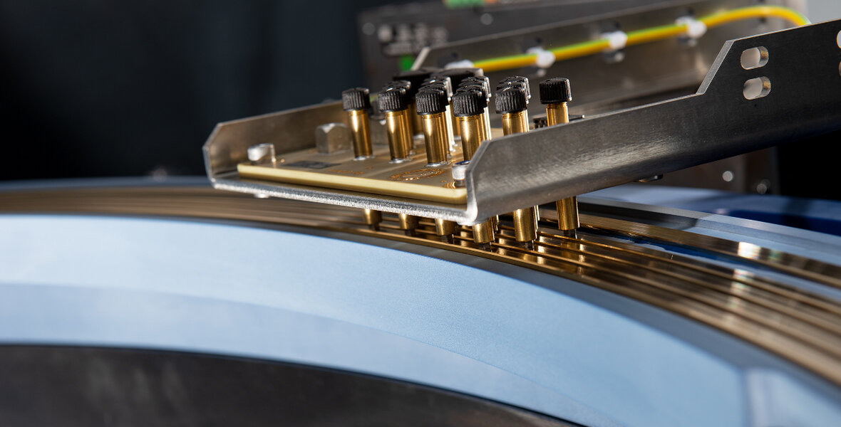 Detailed view of a contact-based transmission system on a CT slip ring – for data and energy transmission between rotating and fixed parts.
